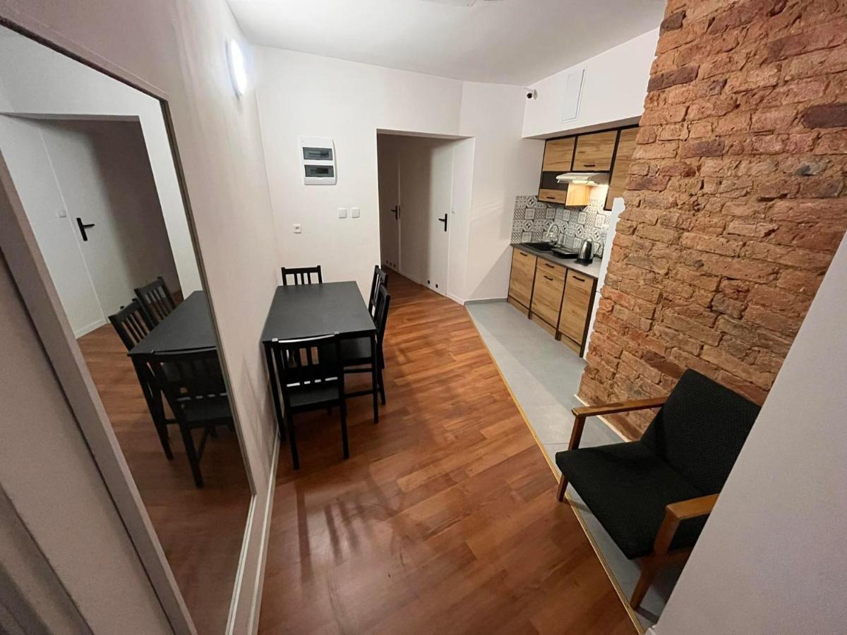 Hostel Woku Swiebodzice Luaran gambar